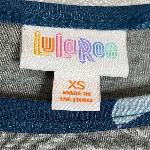 SUPER soft LulaRoe Randy Tee with florals NWOT size XS - Picture 3 of 6